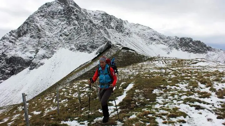 Auch in den Allgäuer Alpen muss man sich auf Schneekontakt einstellen. | © DAV/Pröttel
