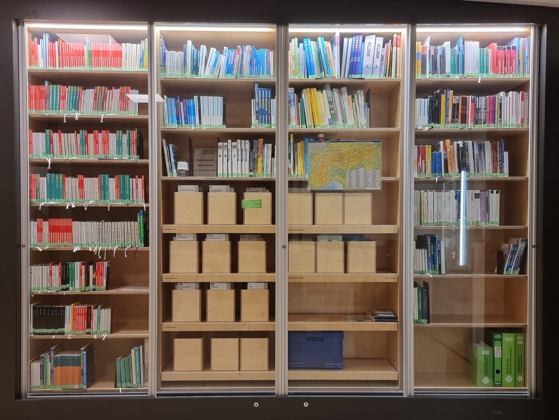 Bücher und Karten | © DAV Kaufbeuren-Gablonz