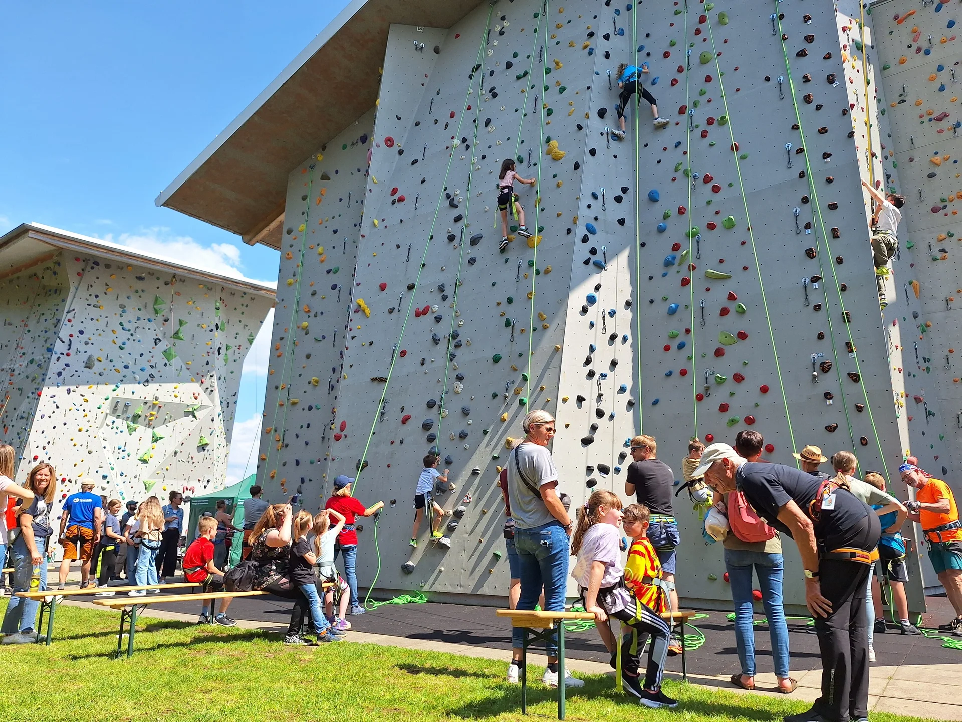 Geklettert wurde den ganzen Nachmittag | © DAV/Barbara Löffler