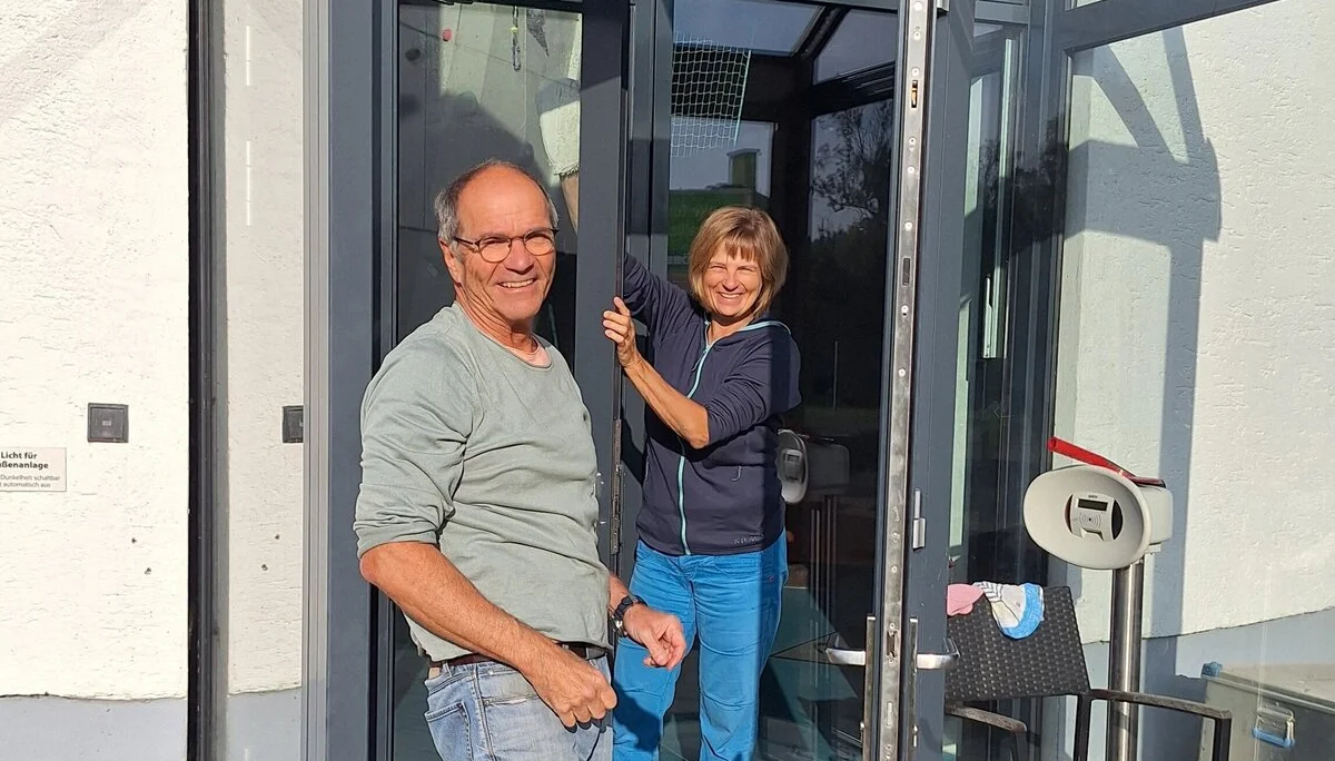 Fleißige Helferinnen und Helfer sorgen für klare Sicht | © DAV/Ulrich Beer