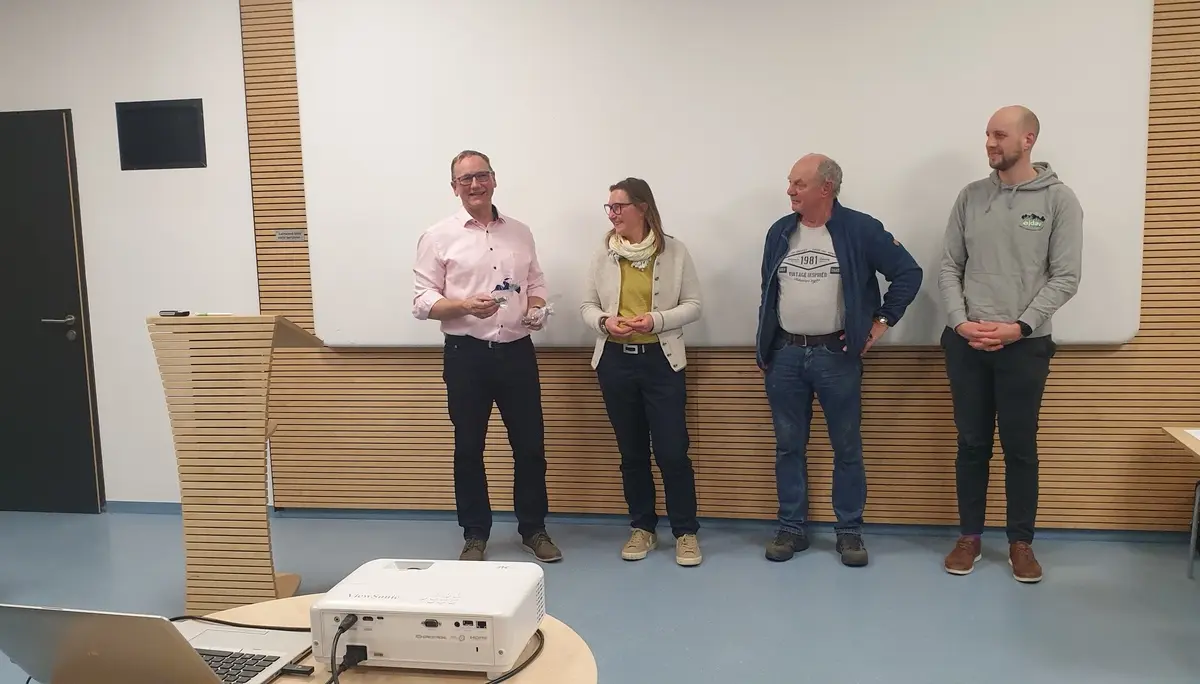 Dank an ausscheide Vorstandsmitglieder | © DAV/Helga Obermüller