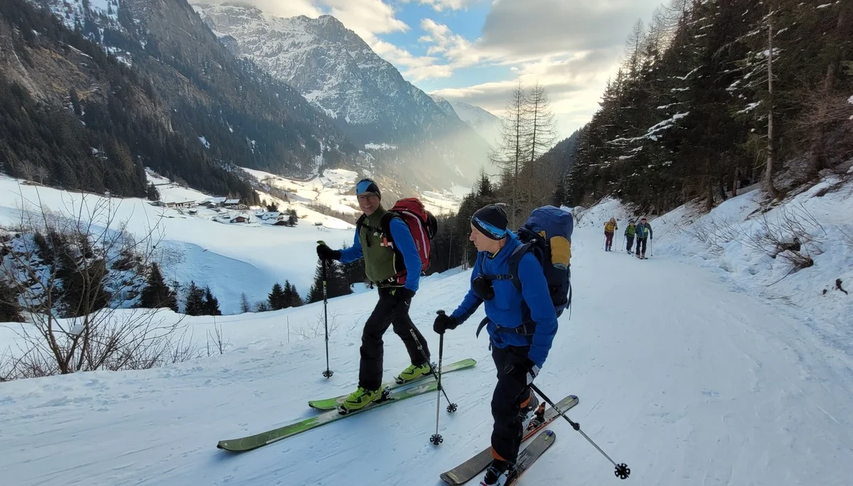 Bild 5 - Tourenleiter voraus | © DAV/Werner Ottner