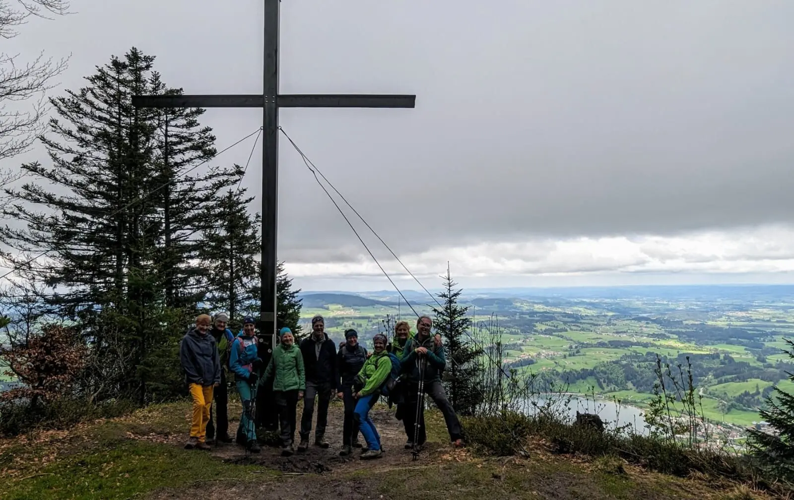 Gschwendner Horn mit Blick auf Alpseen | © Heike Bogula