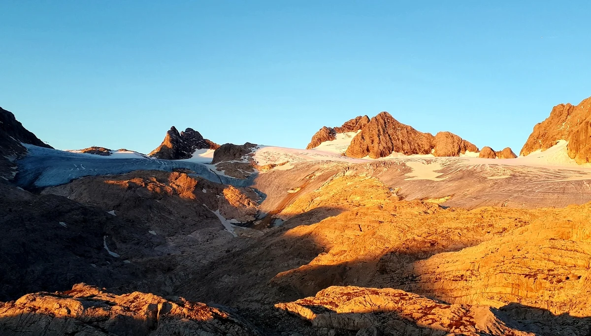 Sonnenuntergang über dem Dachsteingletscher | © DAV/Barbara Löffler