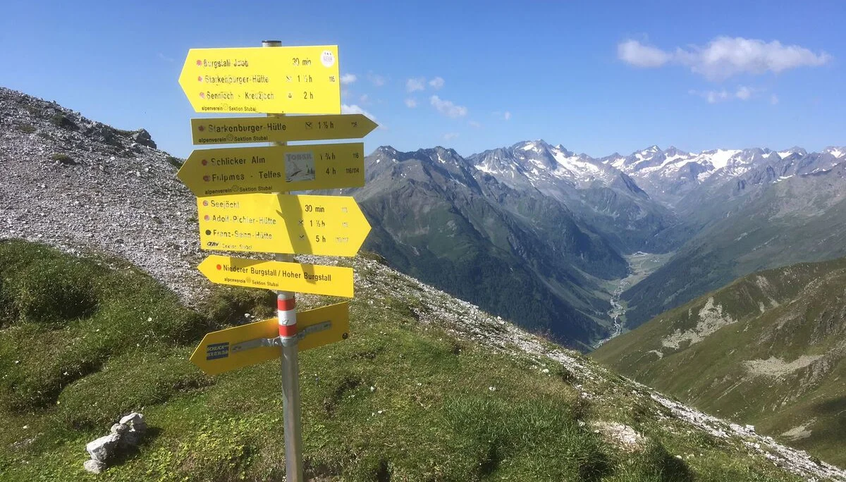 Am Aufstieg zum Burgstall | © Nadja Marka