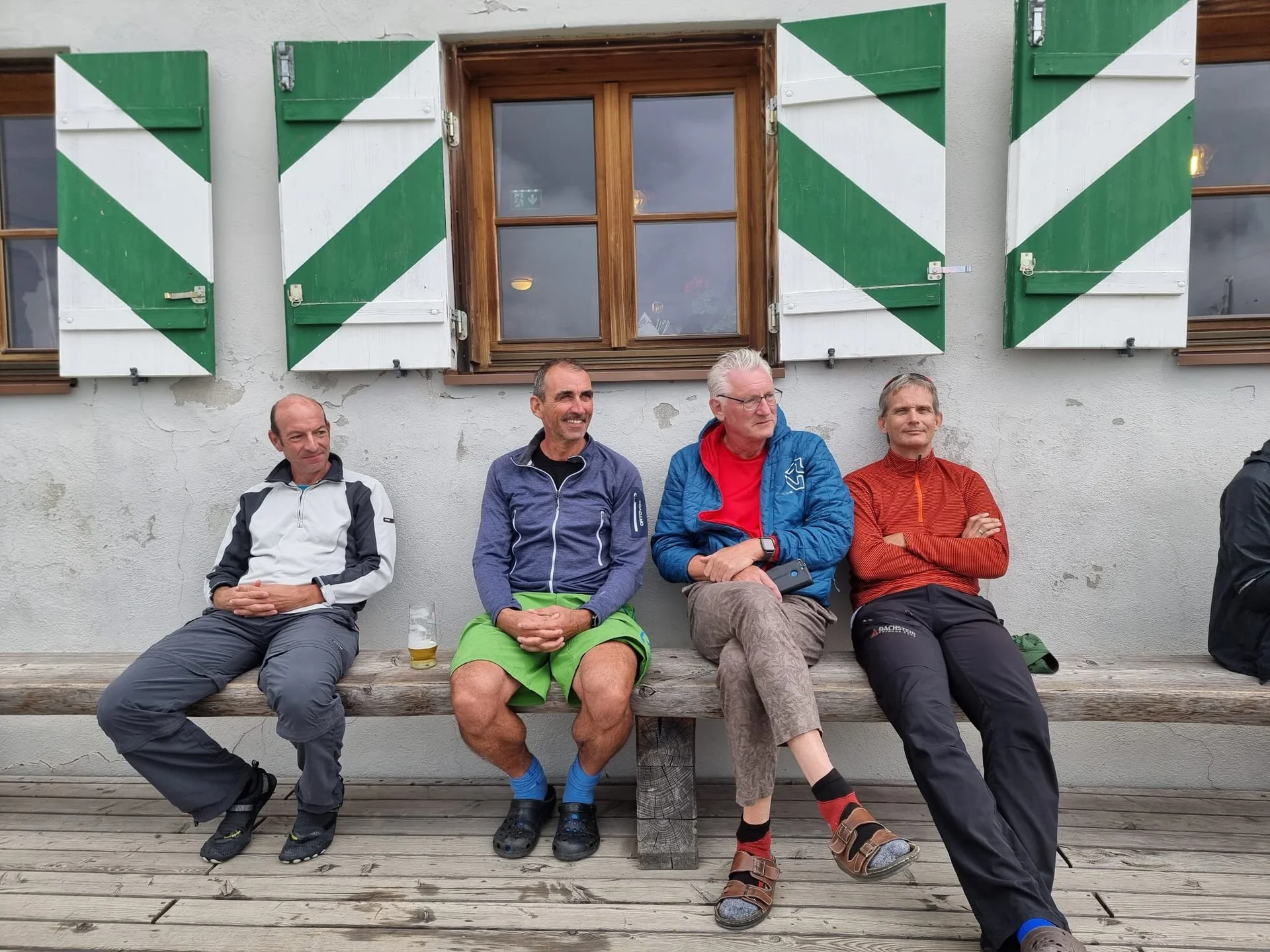 Herrenteam vor der Ansbacher Hütte | © Stefan Oschmann