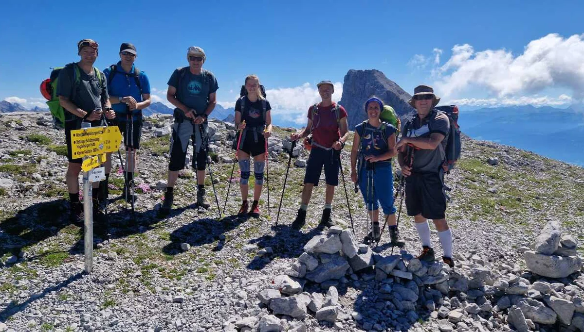 Drei Bergsteigergenerationen am Solsteingipfel | © Haiko Pohl
