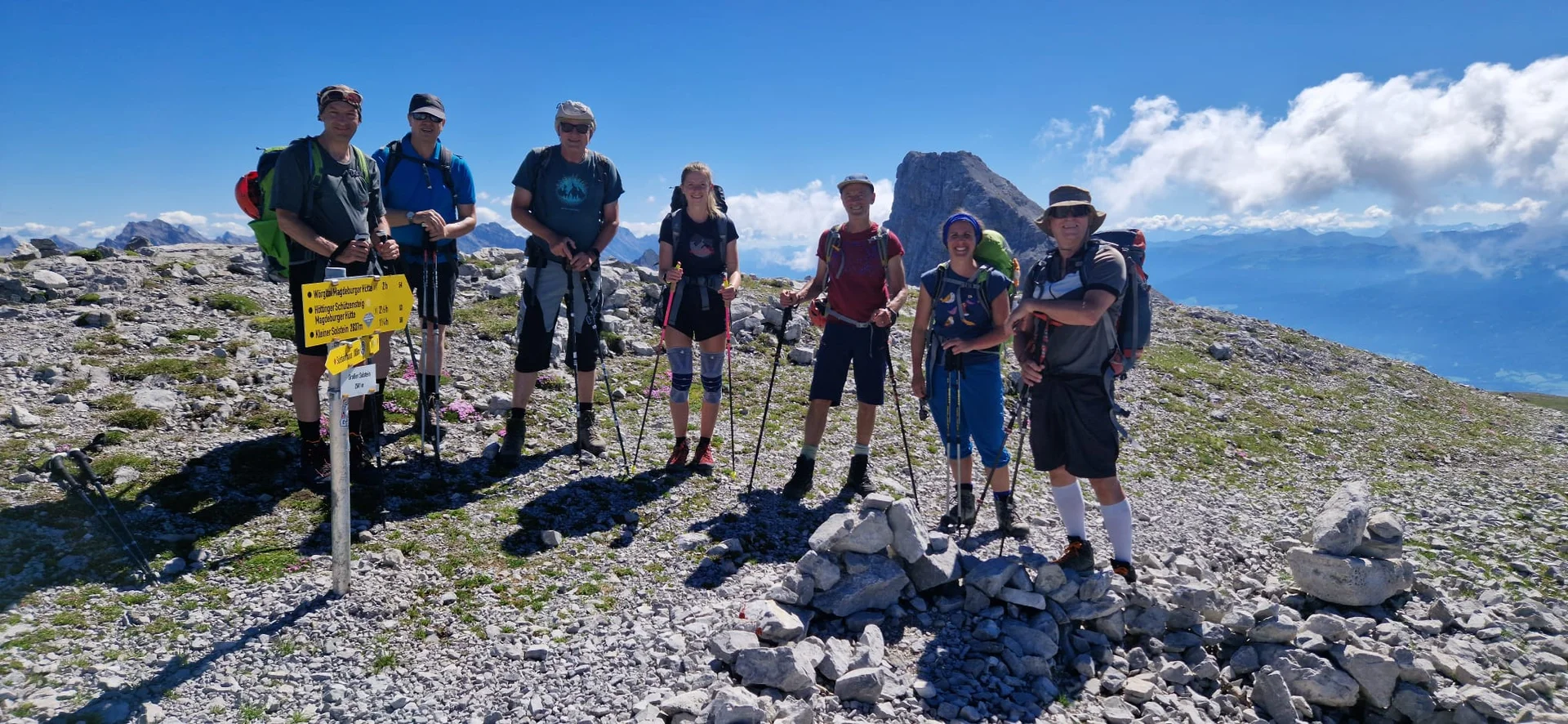Drei Bergsteigergenerationen am Solsteingipfel | © Haiko Pohl