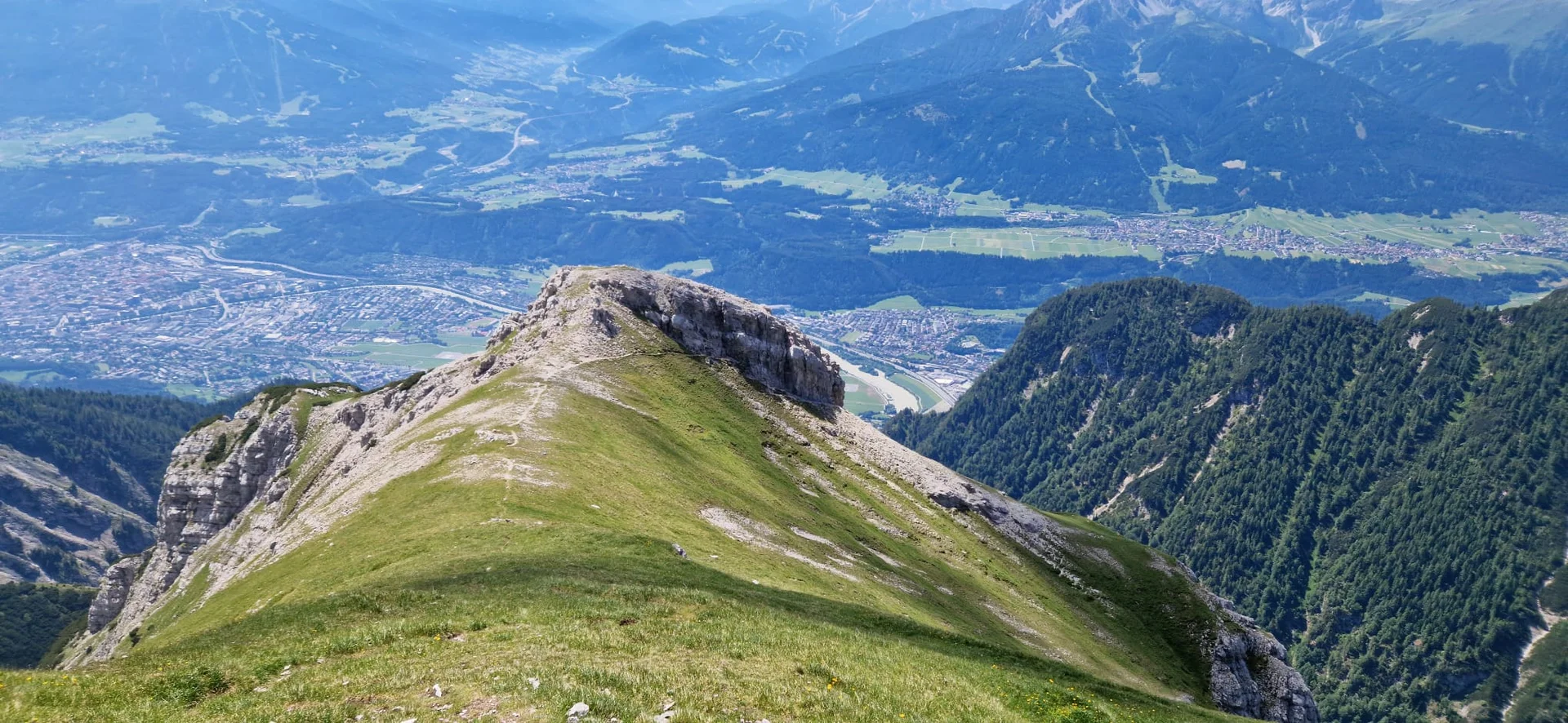 Tiefblick nach Innsbruck | © Haiko Pohl