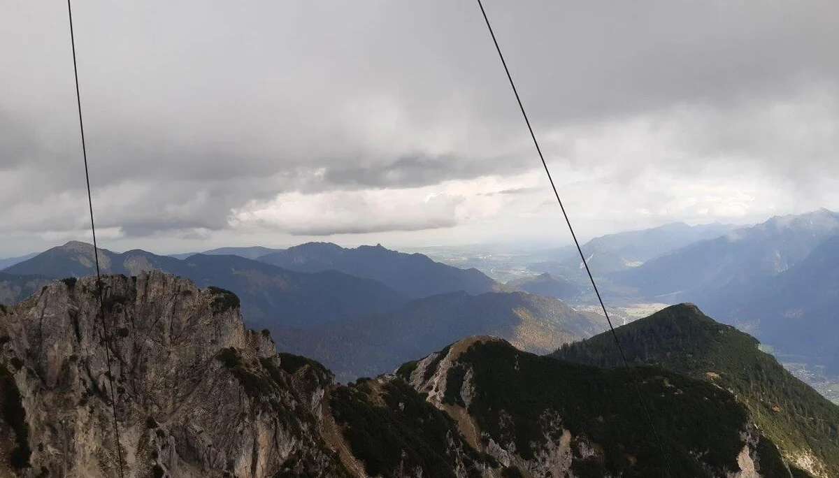 Düsternis über den Gipfeln | © Max Bollwein