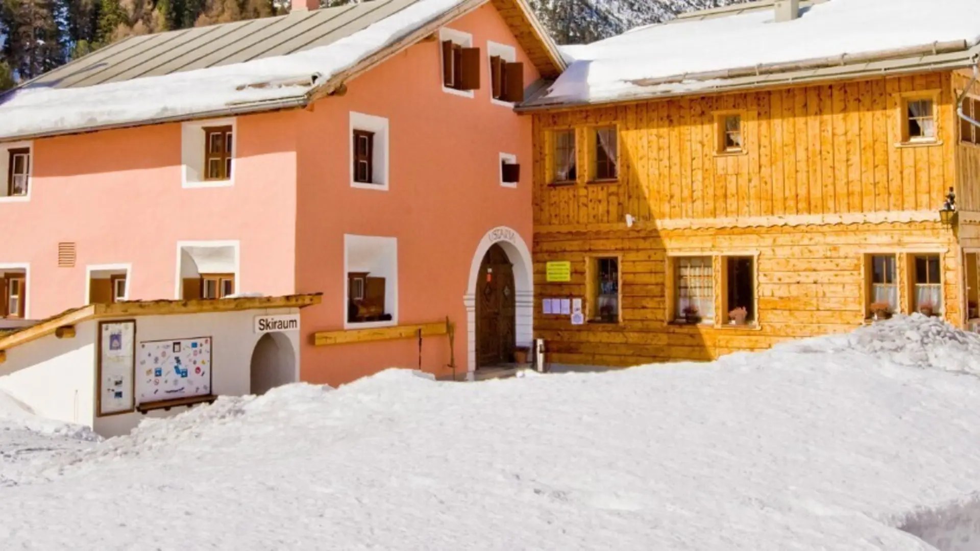 Gasthaus Mayor in S-charl | © Gasthaus Mayor