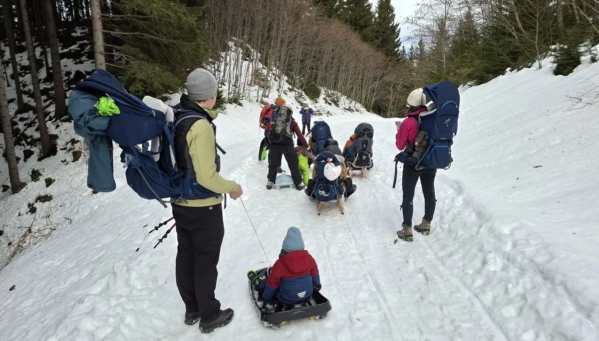 Die Steilwandstöpsel beim Rodeln an der Hündleskopfhütte | © DAV/Sophie Scupin