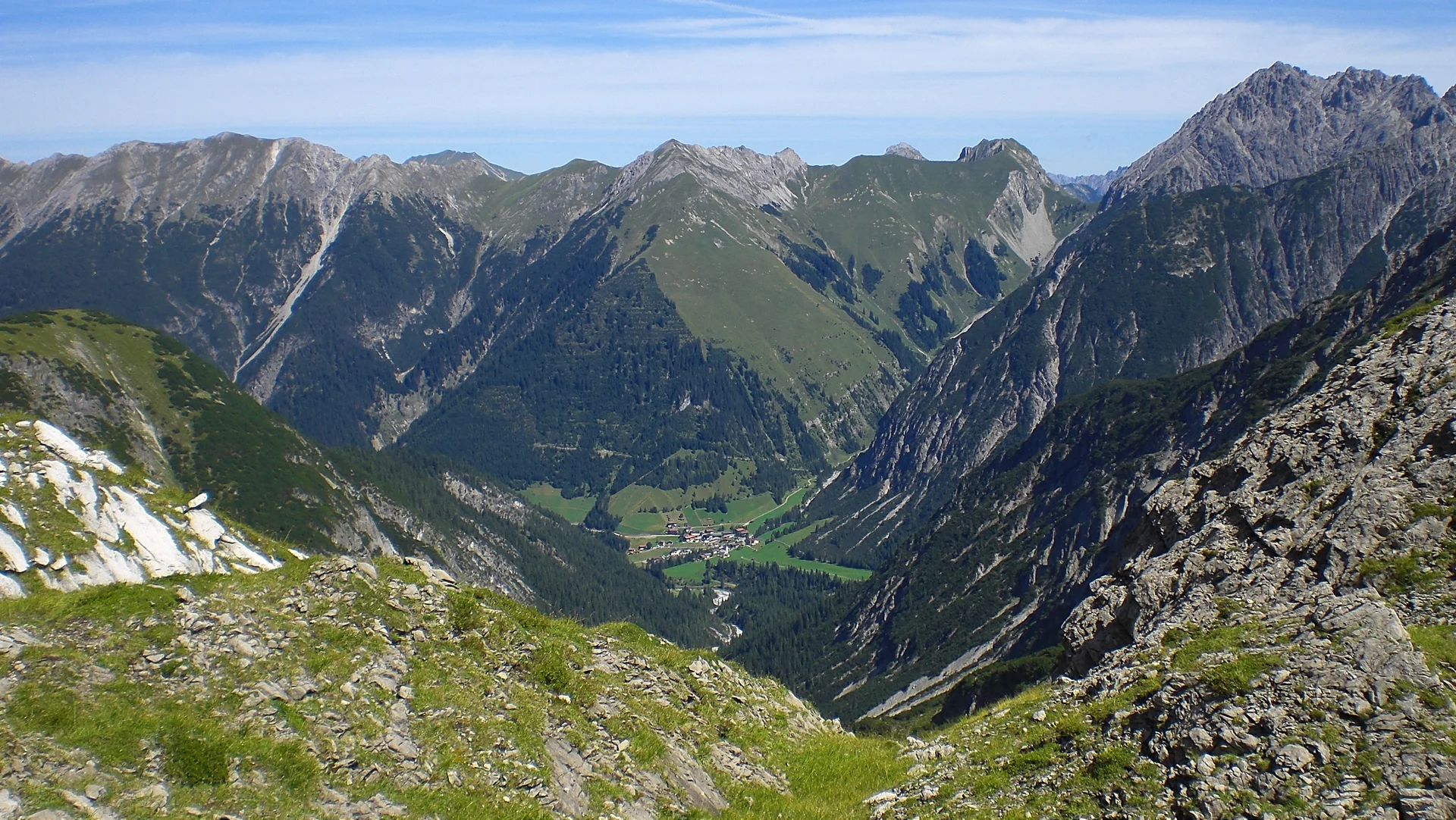 Ein Blick ins Tal nach Gramais | © DAV/Siegfried Stanzel