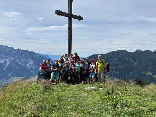 Wanderwoche in Bludenz - Gruppe 2 am Gipfel | © DAV/Beate Schak