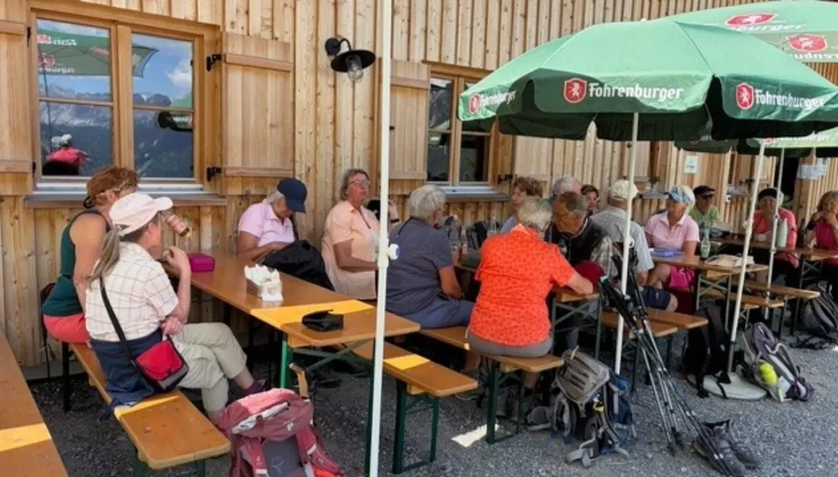 Wanderwoche in Bludenz - Pause am Tiefenseesattel | © DAV/Beate Schak