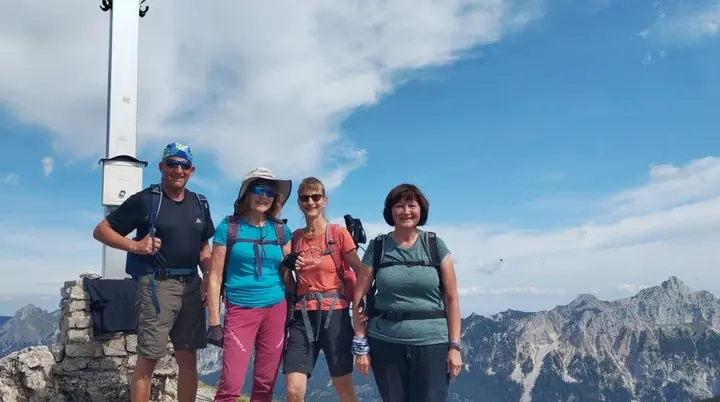 Wanderung auf den Litnisschrofen - am Gipfel angekommen | © Alena Srovnalova