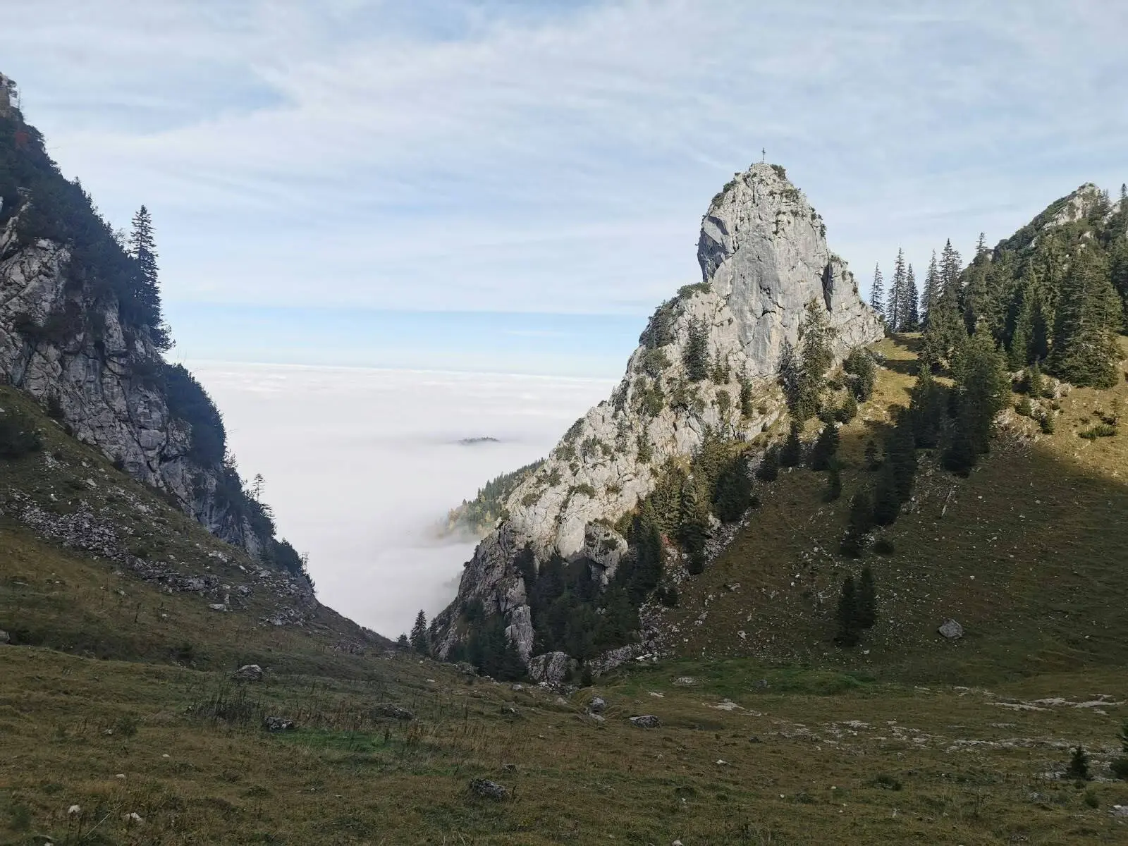 Blick zum Geißelstein-Nebelmeer im Hintergrund | © Mathias Eckle
