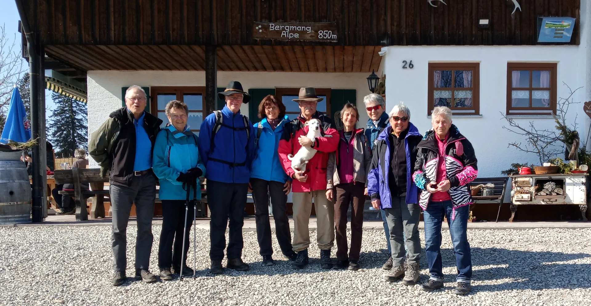 Gruppe vor der Bergmang Alpe | © DAV/Siegfried Stanzel