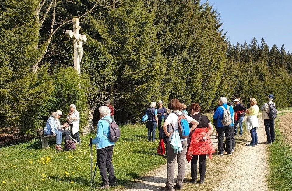Rast beim großen Feldkreuz | © DAV/Werner Létang