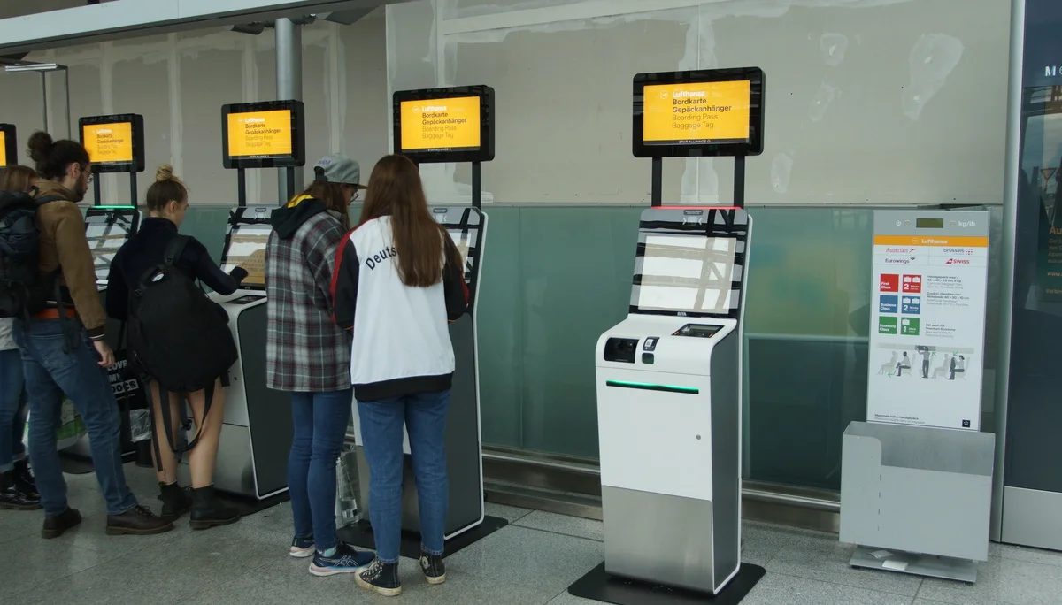 Am Flughafen | © DAV/Andrea Hacker