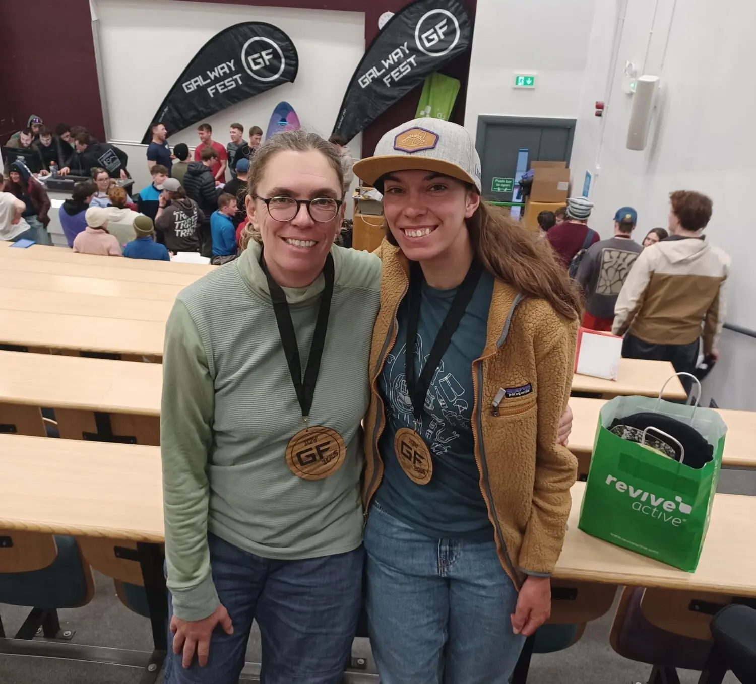 Andrea und Lucia Hacker, Galway Fest Irland | © Hacker