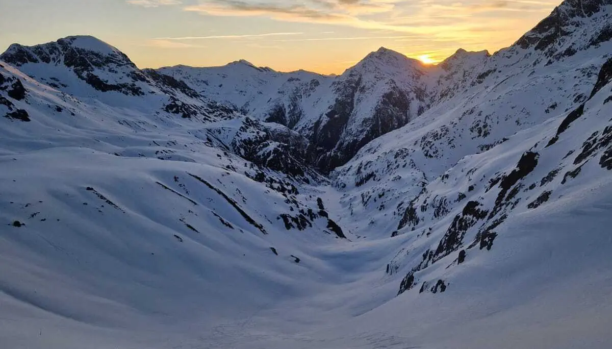 Die "Jungen Wilden" unterwegs zum Tourentraum bei Kaiserwetter | © DAV/Vera Langguth