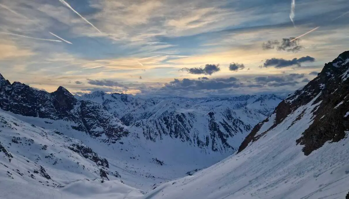 Die "Jungen Wilden" unterwegs zum Tourentraum bei Kaiserwetter | © DAV/Vera Langguth