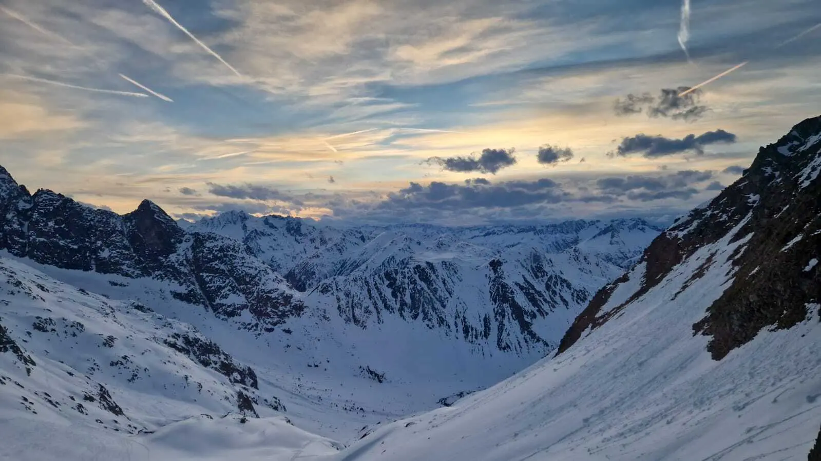 Die "Jungen Wilden" unterwegs zum Tourentraum bei Kaiserwetter | © DAV/Vera Langguth