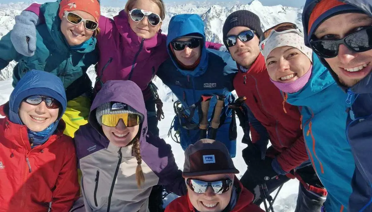 Die "Jungen Wilden" unterwegs zum Tourentraum bei Kaiserwetter | © DAV/Vera Langguth