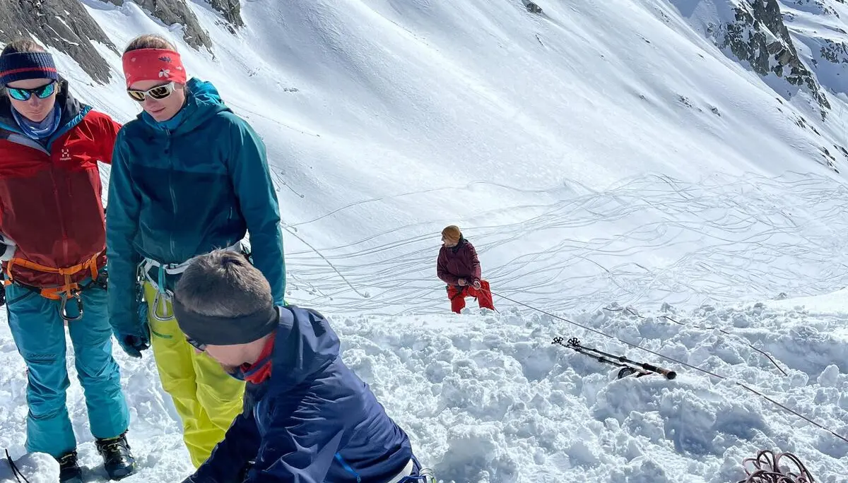 Die "Jungen Wilden" unterwegs zum Tourentraum bei Kaiserwetter | © DAV/Vera Langguth
